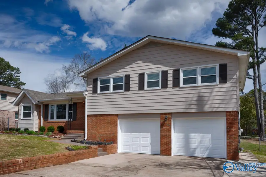 1814 Forney Drive Nw, Huntsville, AL 35816 - #3