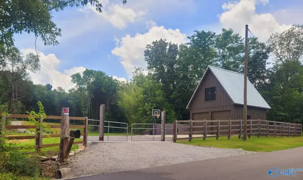 1619 Peck Hollow Road, Somerville, AL 35670