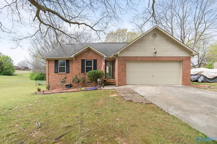 202 Chanel Drive, Huntsville, AL 35811 - #2
