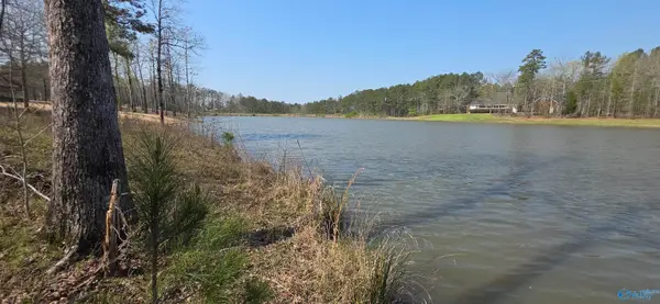 38 White Oak Circle, Centre, AL 35960