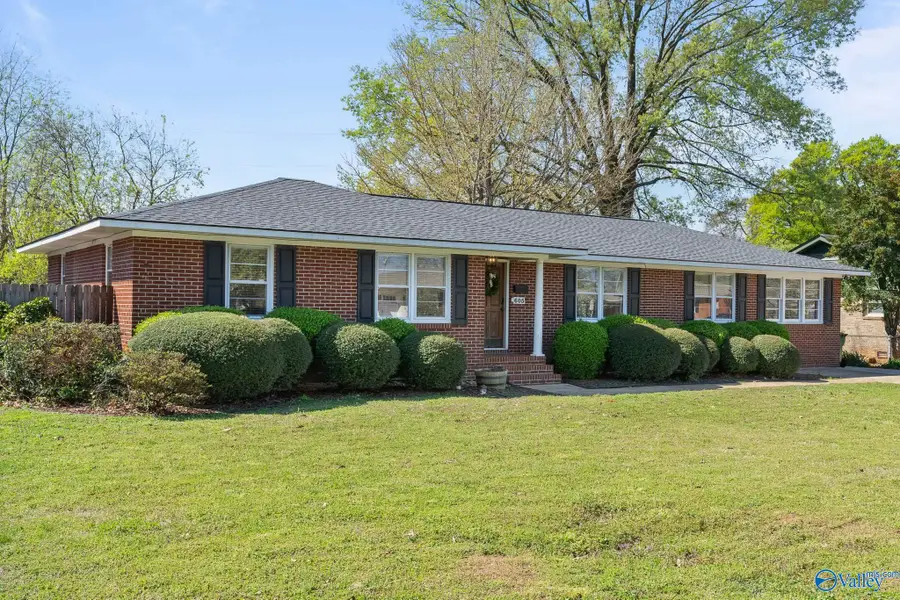 605 Thornton Avenue Sw, Huntsville, AL 35801 - #2