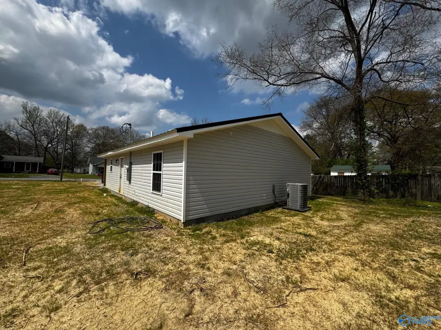 411 Elm Street, Boaz, AL 35957 - #3