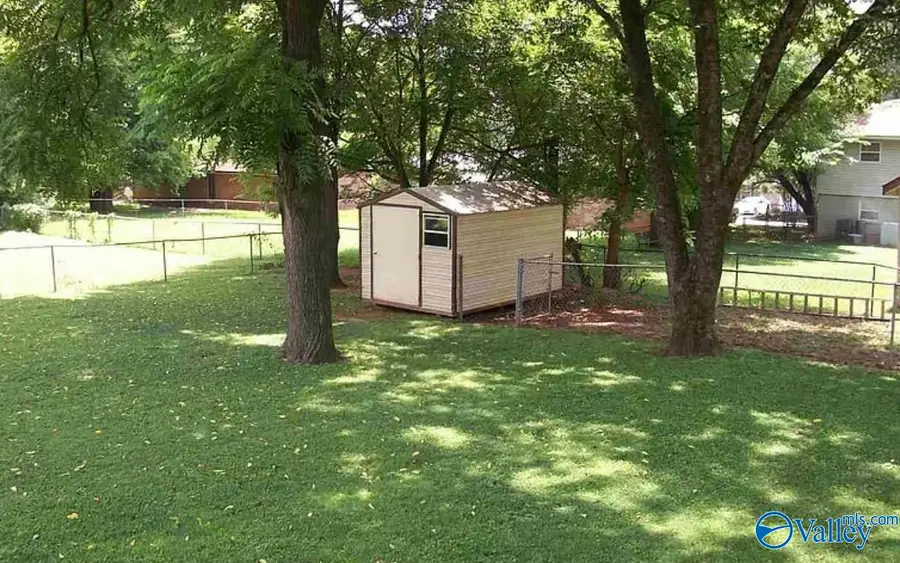 2615 Skyline Drive Nw, Huntsville, AL 35810 - #2