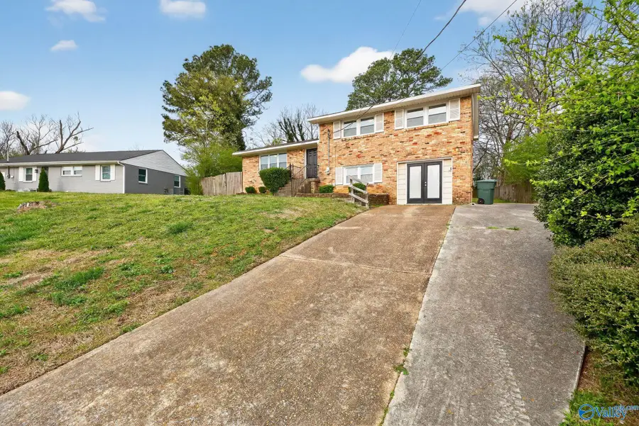 2523 Birchfield Street Nw, Huntsville, AL 35810 - #3