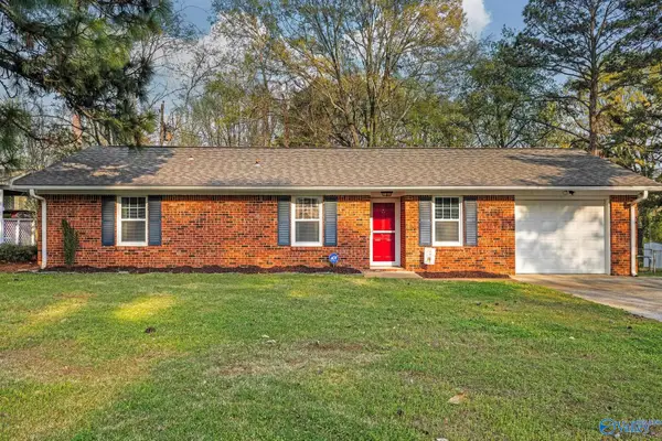 1312 SW Cloverdale Avenue, Decatur, AL 35601