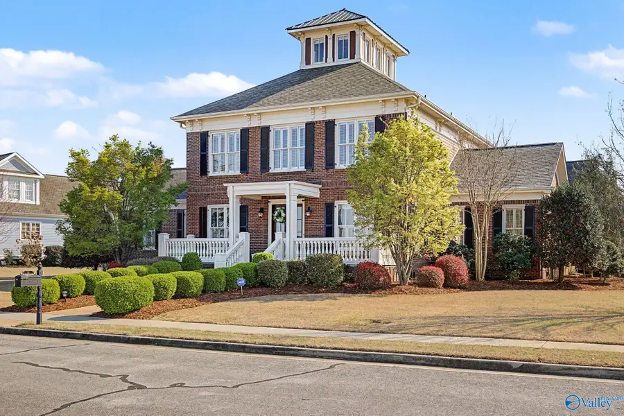 8 King Georges Way Sw, Huntsville, AL 35824 - #2