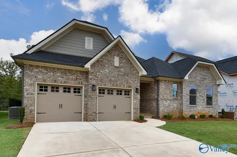 2136 Bloomfell Bend, Huntsville, AL 35802 - #2