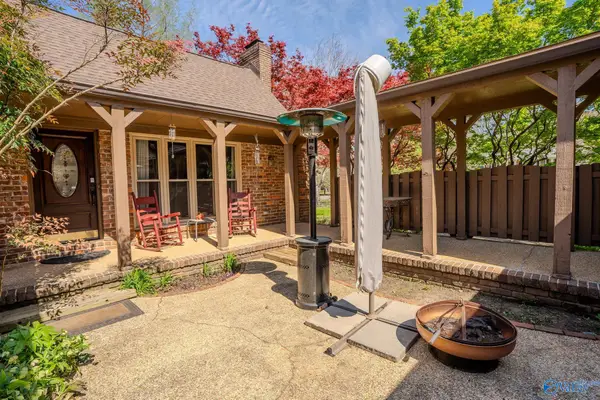 2405 Old Creek Trail Se, Decatur, AL 35603