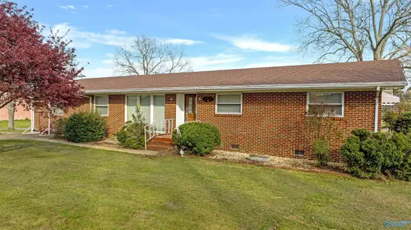 61 Rains Avenue Se, Rainsville, AL 35986