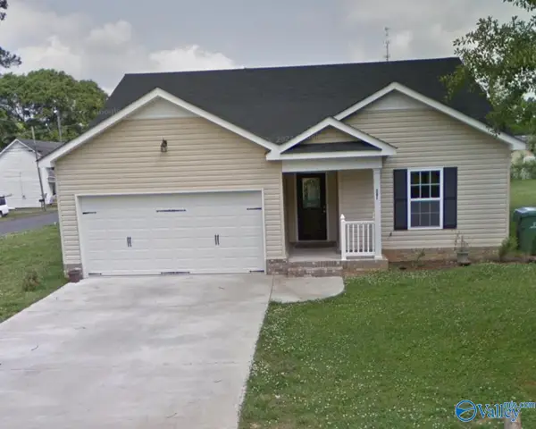 201 Chestnut Street, Hartselle, AL 35640