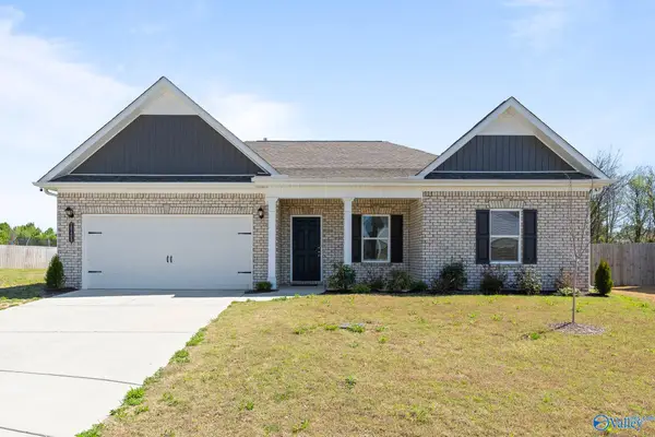 20409 Brook Valley Drive, Athens, AL 35611