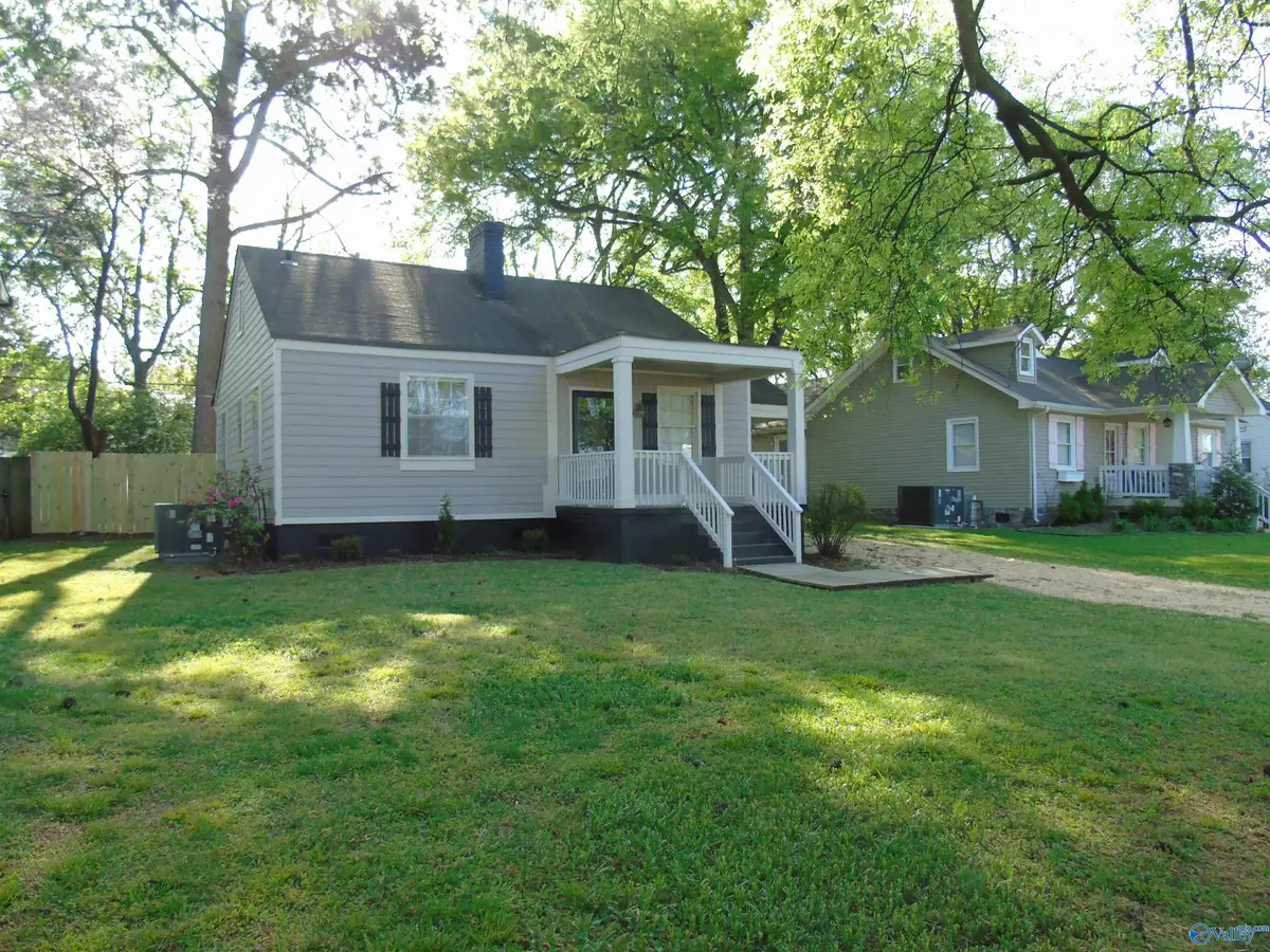 1915 Vanderbilt Circle Sw, Huntsville, AL 35801 - #1