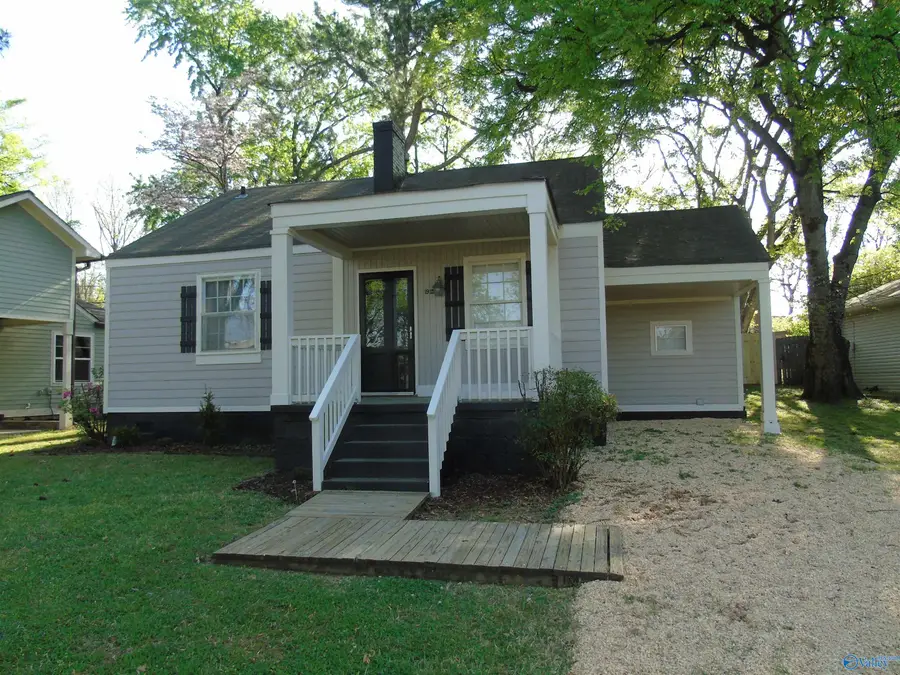 1915 Vanderbilt Circle Sw, Huntsville, AL 35801 - #3