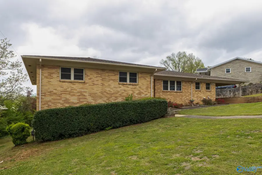 1400 Darnell Street Se, Huntsville, AL 35801 - #3