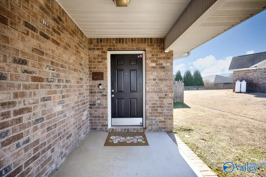 4816 Canterwood Drive Se, Owens Cross Roads, AL 35763 - #3