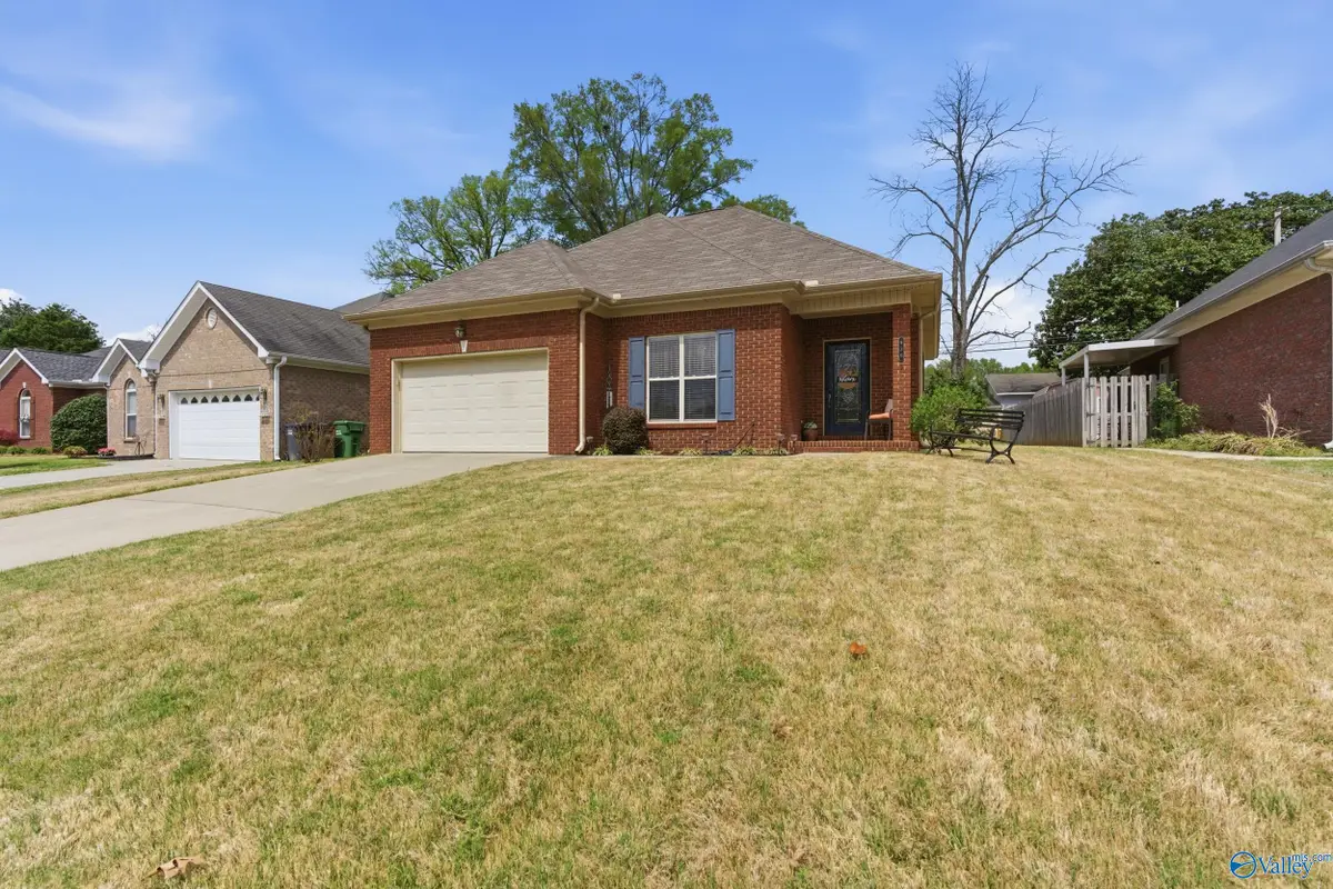 930 Tracey Lane, Decatur, AL 35601 - #1