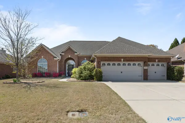 8510 Rolling Oaks Drive Se, Owens Cross Roads, AL 35763