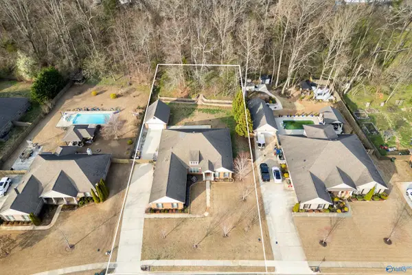 345 Northlake Drive, Meridianville, AL 35759