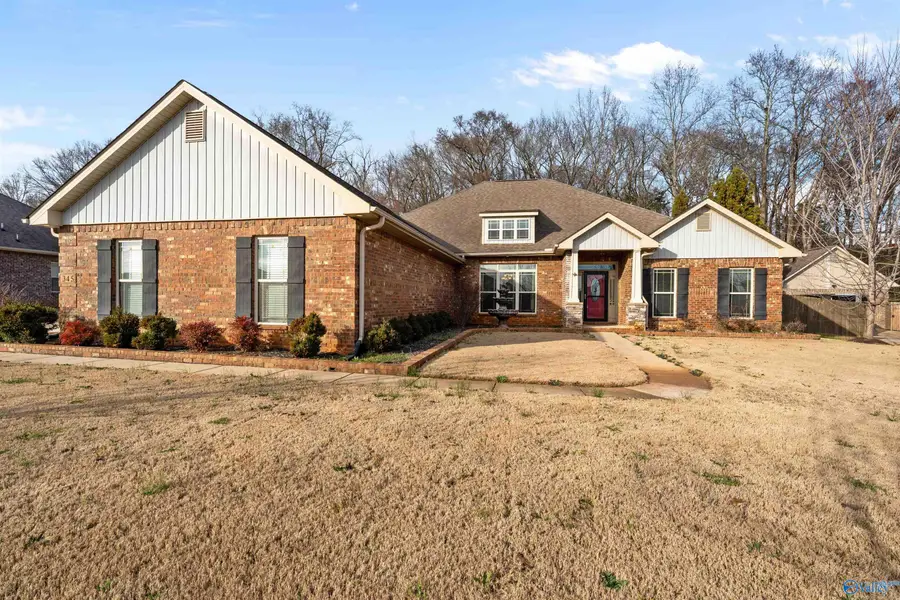345 Northlake Drive, Meridianville, AL 35759 - #3