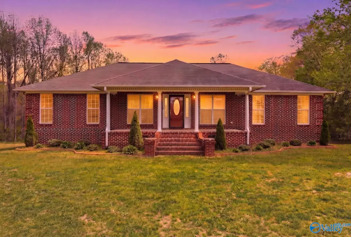 411 Garden Gate Circle, Crossville, AL 35962 - #1