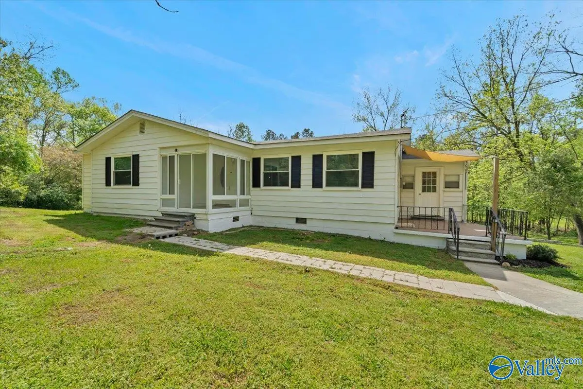 1710 Madison Street Sw, Hartselle, AL 35640 - #1