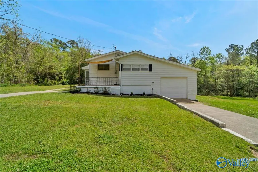 1710 Madison Street Sw, Hartselle, AL 35640 - #2