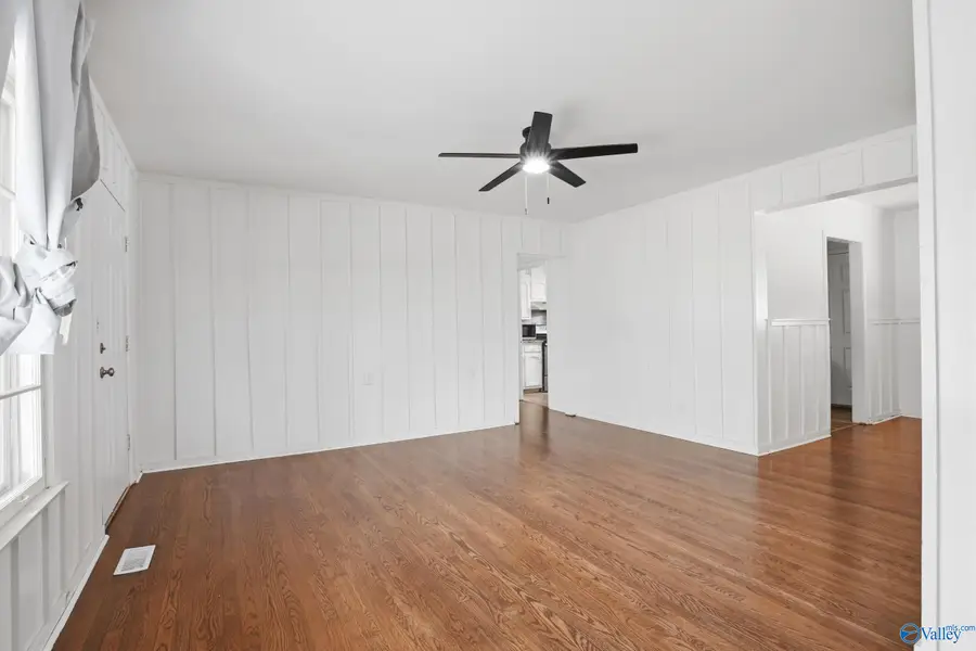 3904 Kenwood Drive Nw, Huntsville, AL 35810 - #2