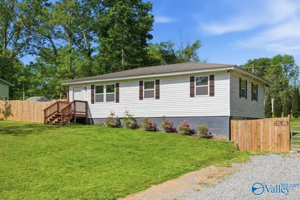 216 Mayapple Road Sw, Arab, AL 35016