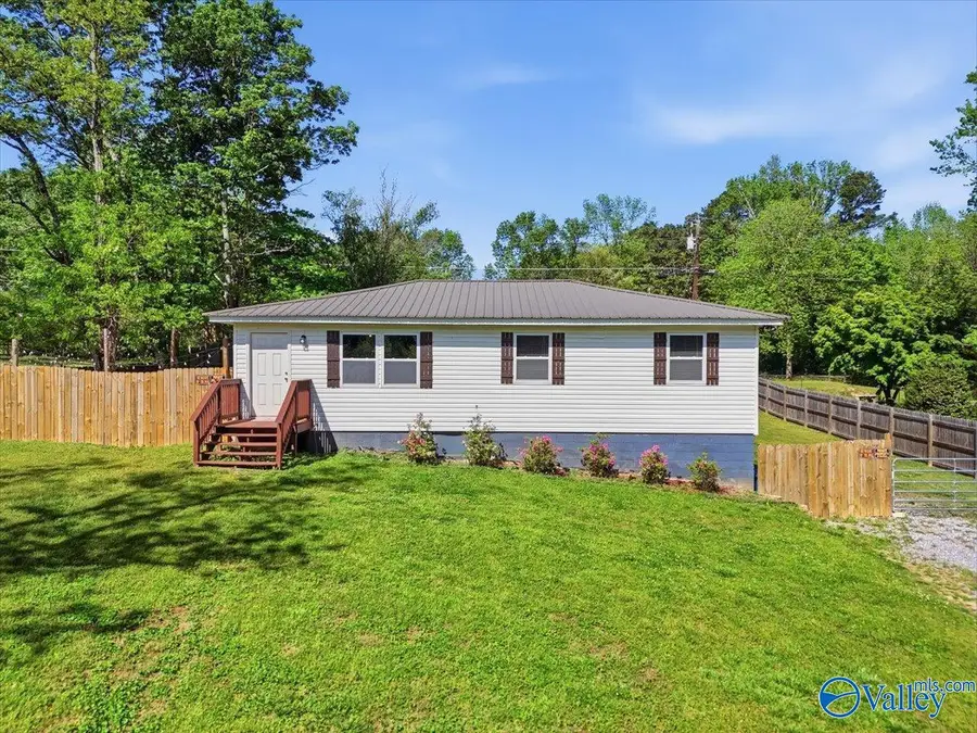 216 Mayapple Road Sw, Arab, AL 35016 - #3