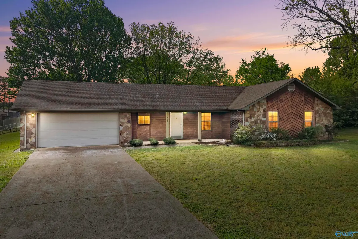 910 Jimmy Fisk Road, Hazel Green, AL 35750 - #1