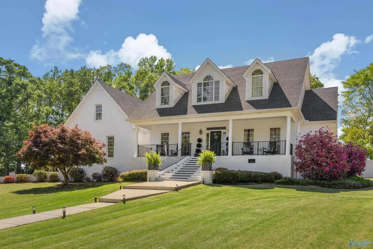 307 Lee Avenue Nw, Hartselle, AL 35640 - #1