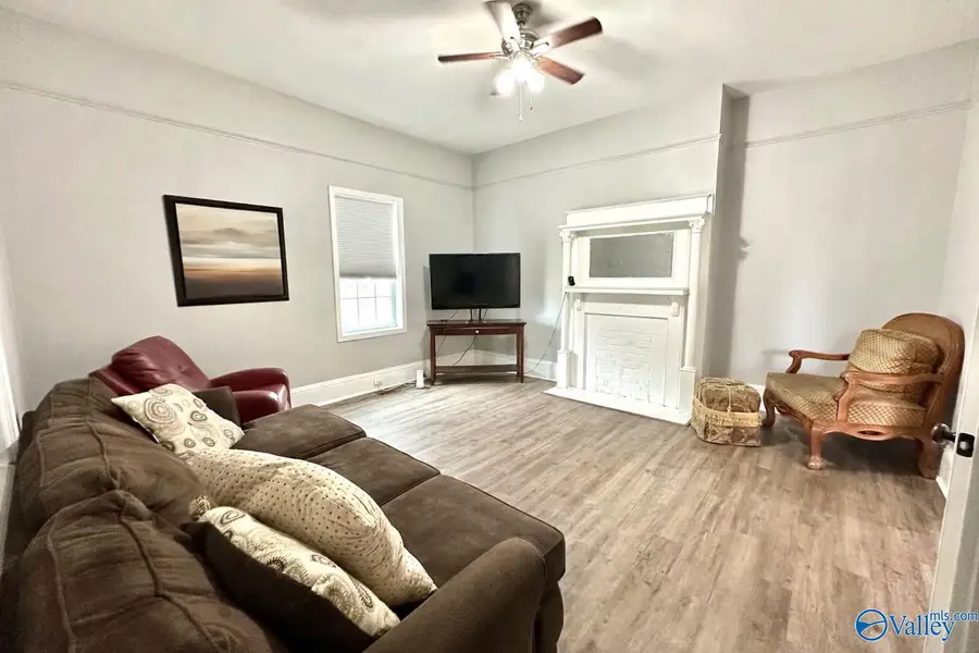 1019 9th Avenue Se, Decatur, AL 35601 - #3