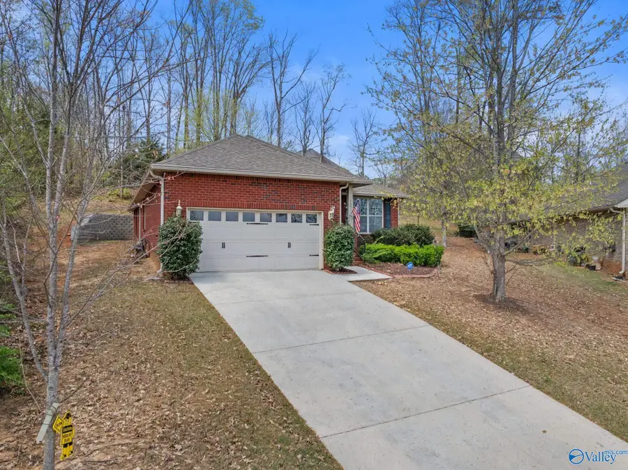 6801 Breyerton Way Se, Owens Cross Roads, AL 35763 - #2