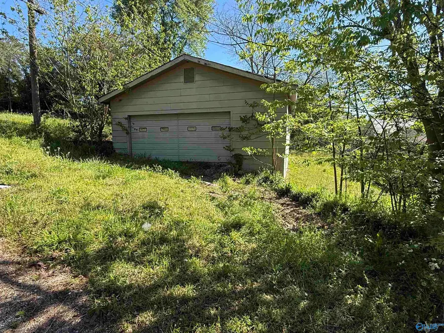 30 W Tuscaloosa Avenue, Gadsden, AL 35904 - #2