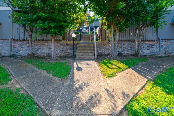 2225 Golf Road #214, Huntsville, AL 35802