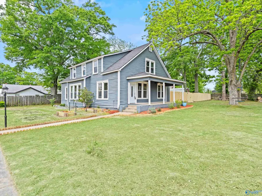 201 Day Street Sw, Hartselle, AL 35640 - #3