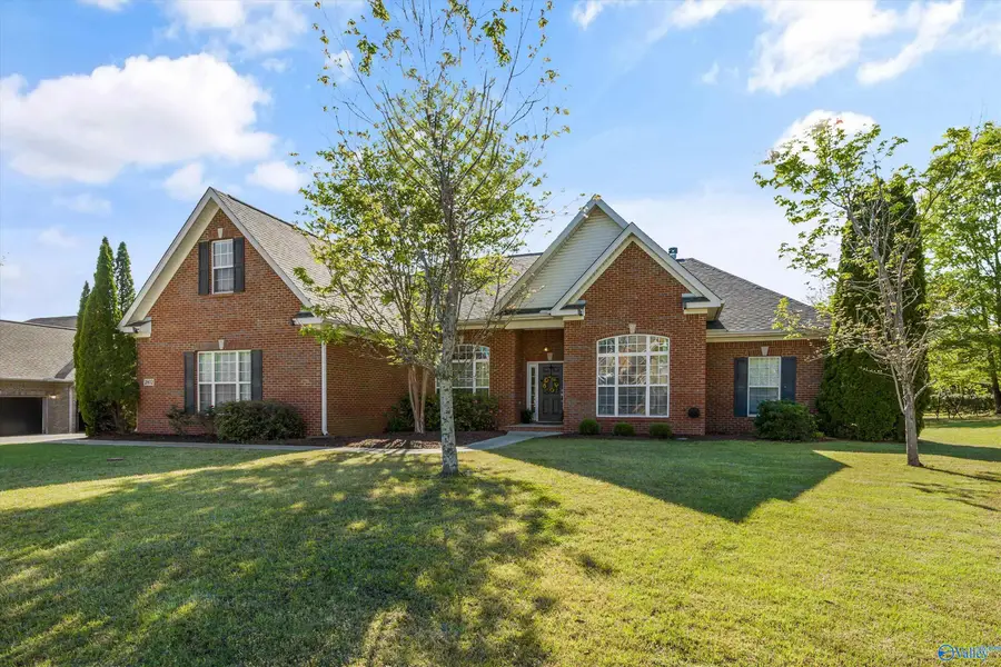 2802 Stepper Se, Owens Cross Roads, AL 35763 - #2