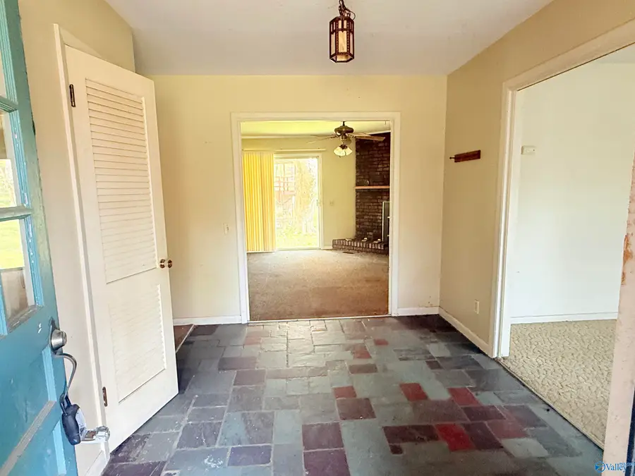 311 4th Avenue Ne, Arab, AL 35016 - #2