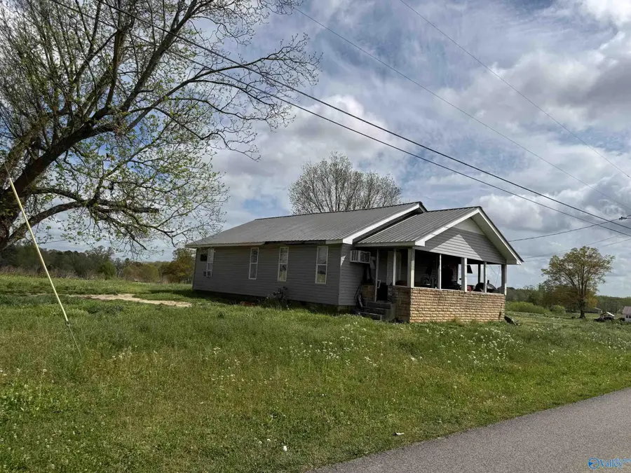 109 Gaines Street, Boaz, AL 35956 - #2