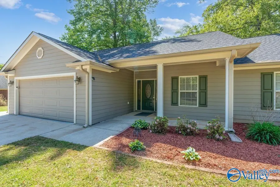 128 Lamirda Court Nw, Huntsville, AL 35810 - #3