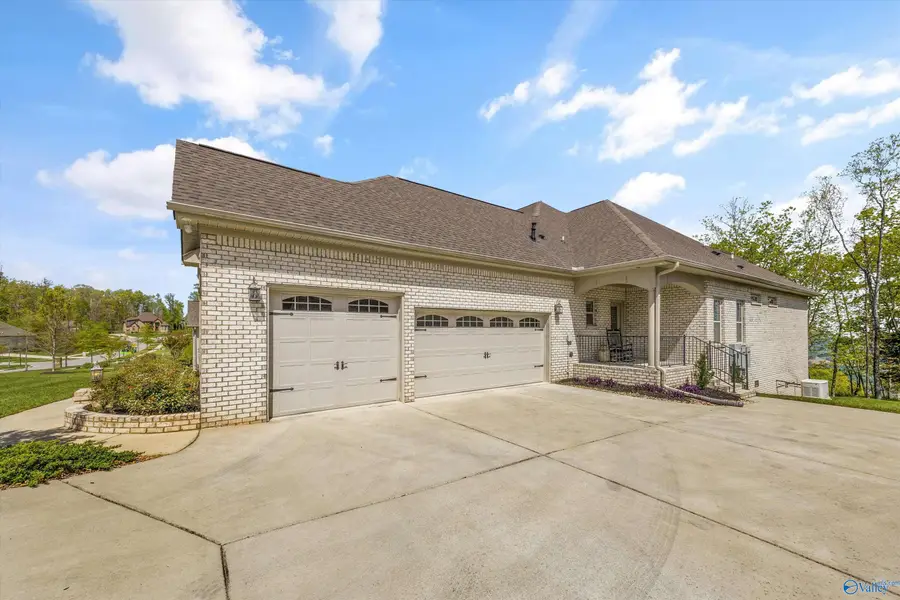 21 Ridge Bluff Circle Se, Huntsville, AL 35803 - #3