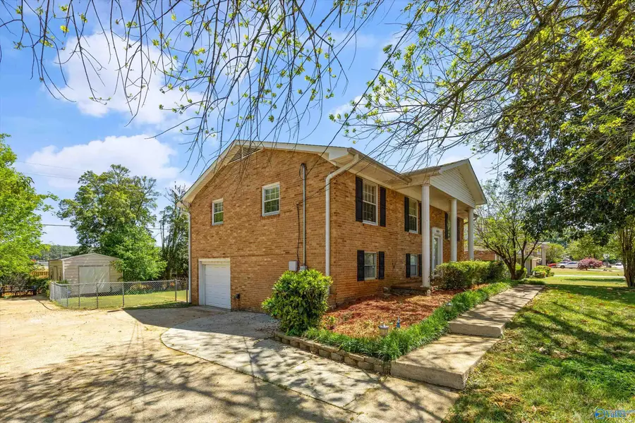 9027 Craigmont Road, Huntsville, AL 35802 - #3