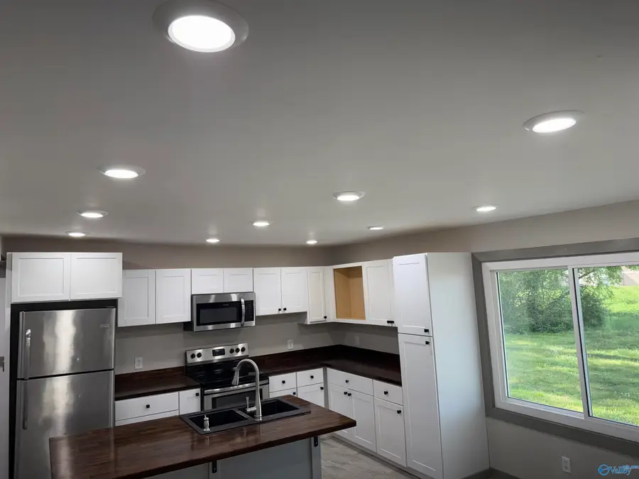 814 Cedar Lake Road Sw, Decatur, AL 35603 - #2