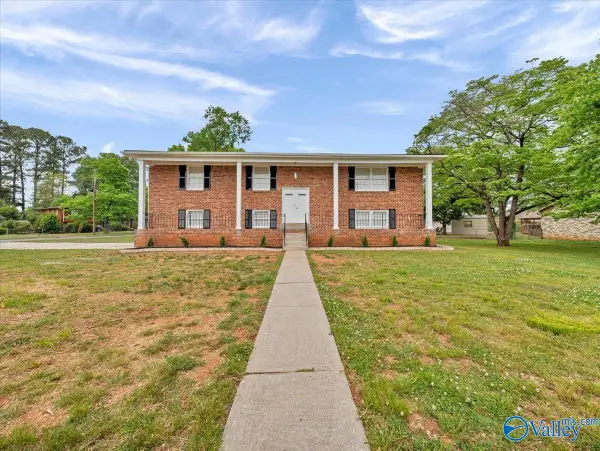 7700 Carlton Drive Sw, Huntsville, AL 35802