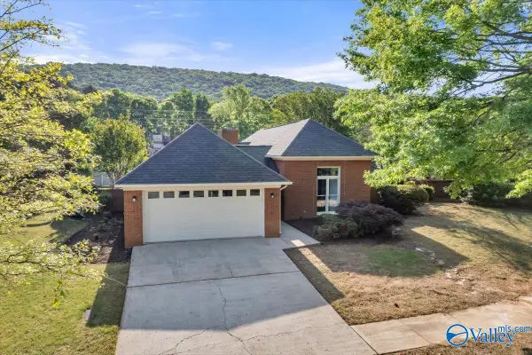 1808 Edgemere Court Se, Huntsville, AL 35803