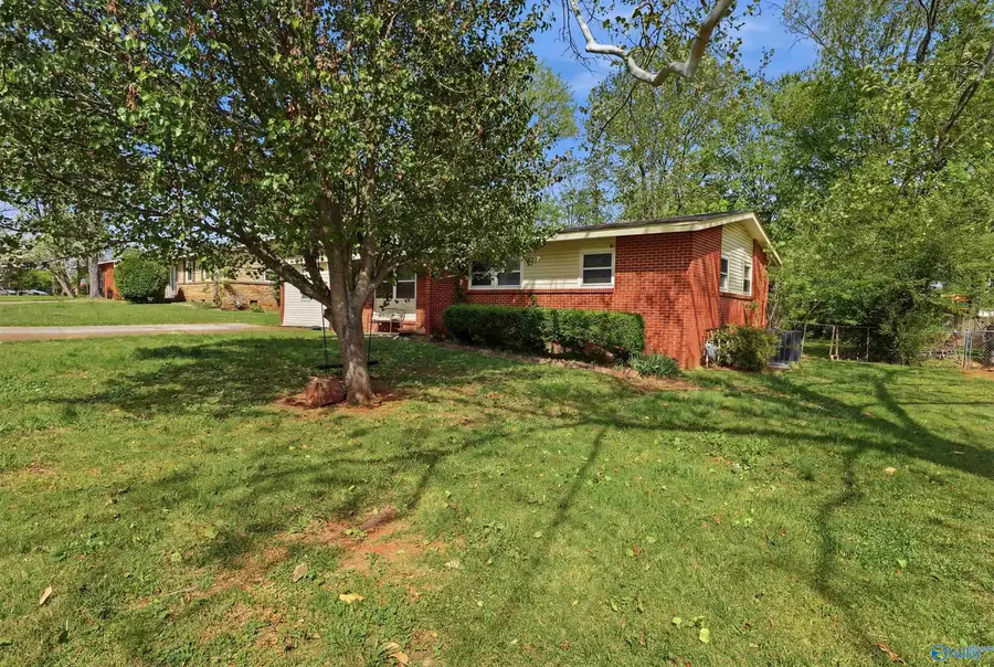 3005 Acklen Drive Sw, Huntsville, AL 35805 - #2