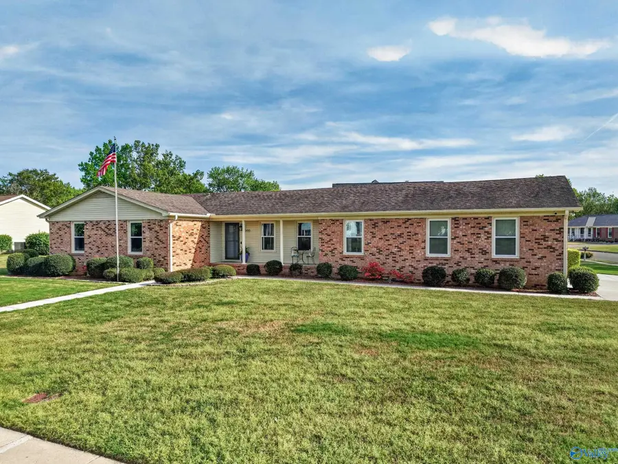 900 Cornelia Drive Se, Huntsville, AL 35802 - #2