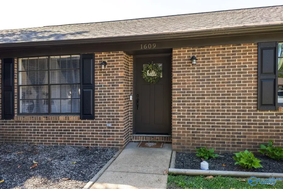 1609 SW Thomas Drive, Decatur, AL 35601 - #2