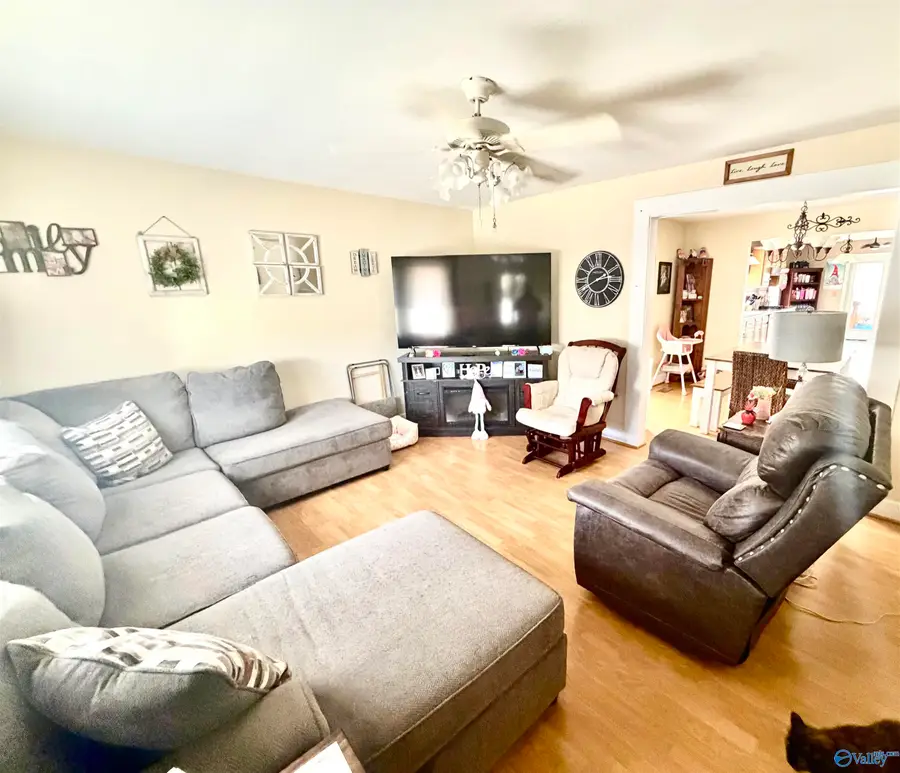 811 Highland Street, Boaz, AL 35957 - #2