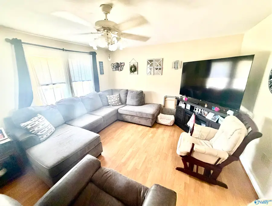 811 Highland Street, Boaz, AL 35957 - #3